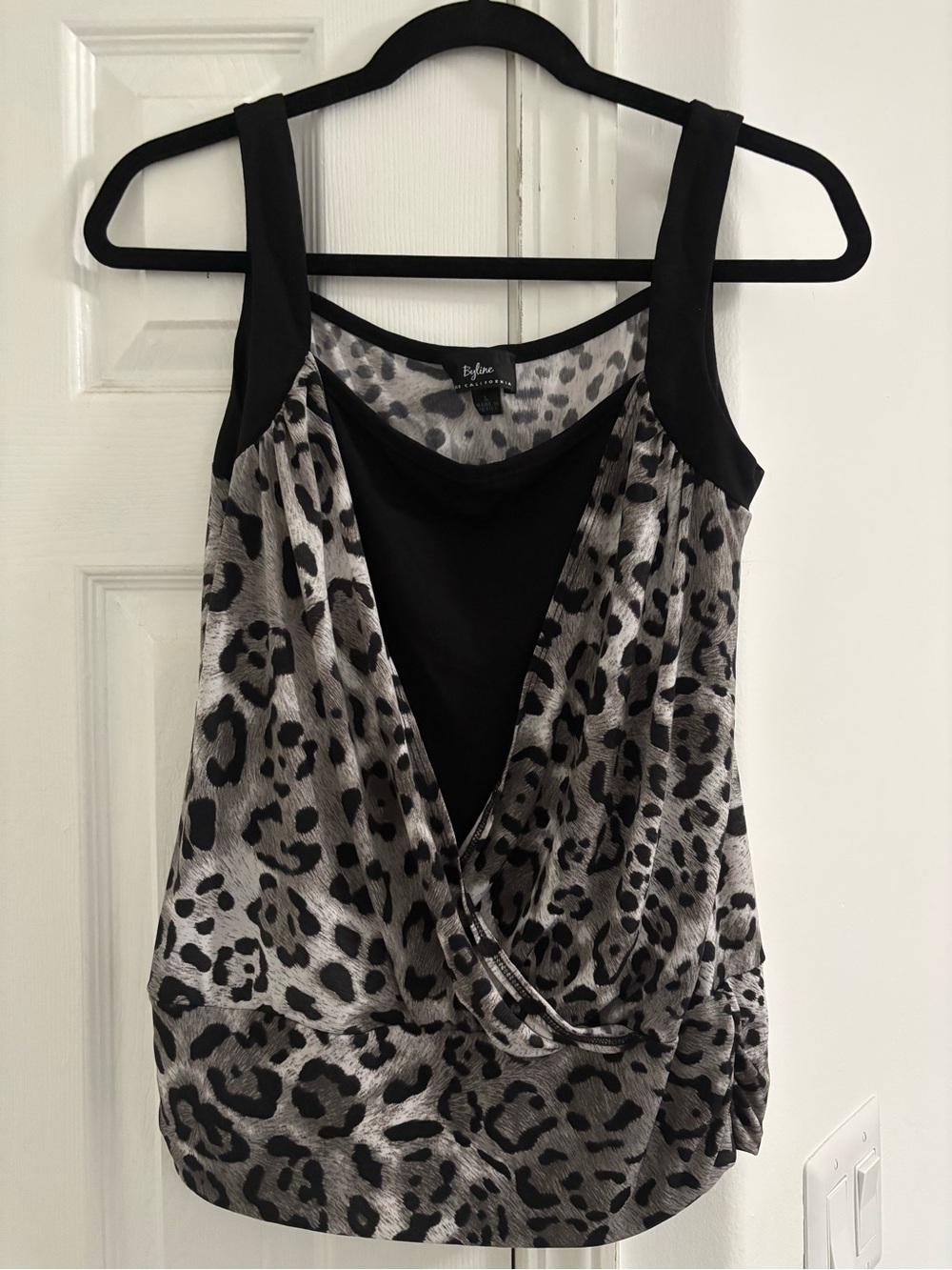 Leopard Print Sleeveless Top in Black and Gray